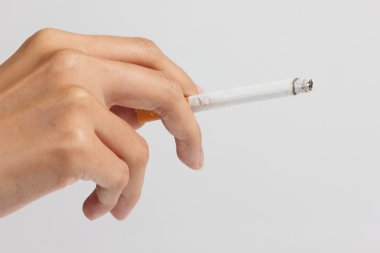 sigaret geïsoleerd wit met uitknippad