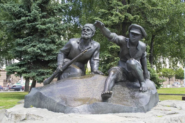 Sculptuur op plein van Jakoeb kolas — Stockfoto