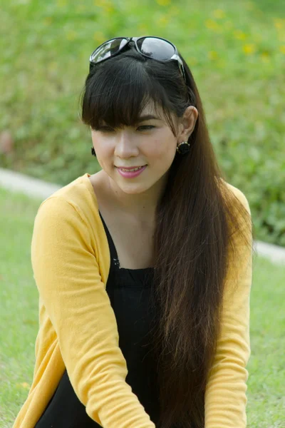 Portrait of young Asian woman — Stock Photo, Image