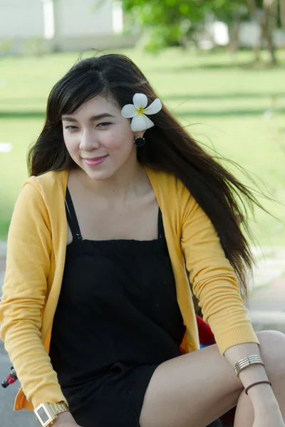 Portrait of young Asian woman — Stock Photo, Image