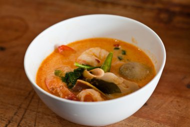 Tayland yemeği Tom Yum Goong