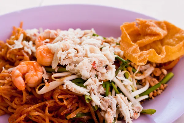 Thai food Pad thai , Stir fry noodles with shrimp — Stock Photo, Image