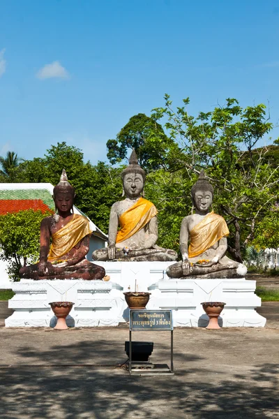 Golden buddha statue of thailand — Stock Photo, Image