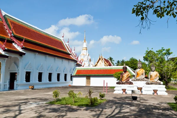 Budismo templo de los más bellos de Tailandia . — Foto de Stock