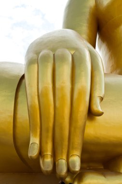 Tayland altın buddha heykeli