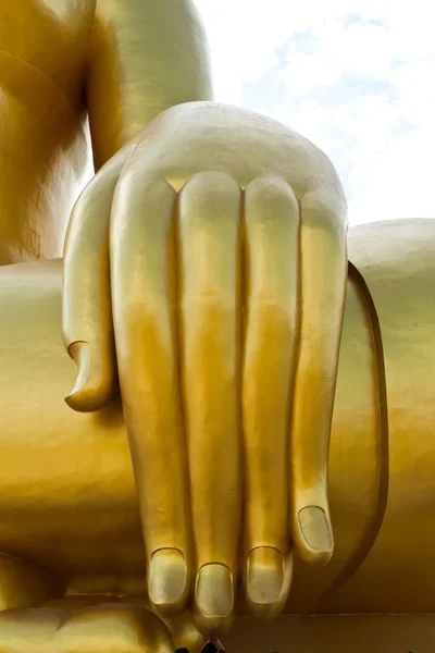 Estatua de oro buddha de Tailandia — Foto de Stock