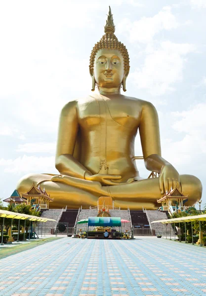 Zlatá socha Buddhy z Thajska — Stock fotografie
