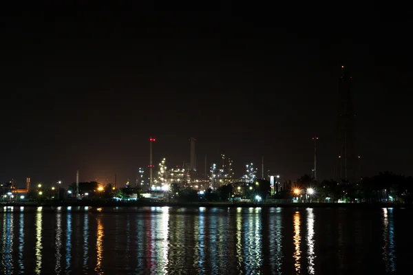 Área das instalações de refinaria — Fotografia de Stock