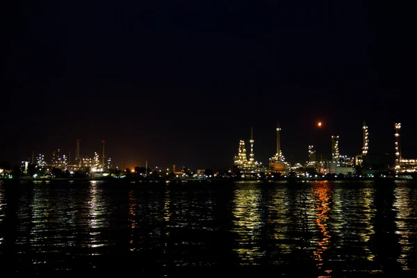 Área das instalações de refinaria — Fotografia de Stock