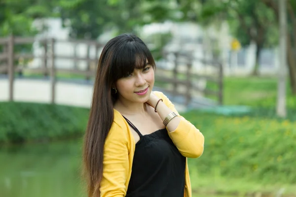 Portrait of young Asian woman — Stock Photo, Image