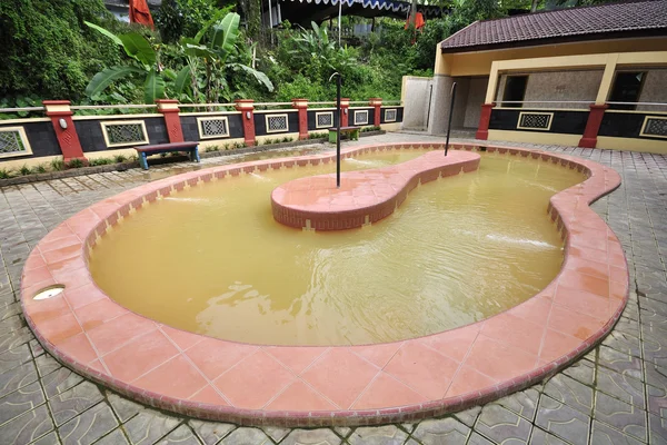 Spa naturel dans un bain de soufre — Photo