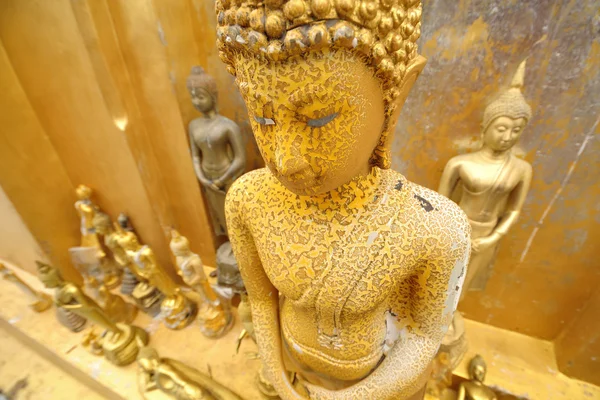 Ruinengesicht des Buddha — Stockfoto