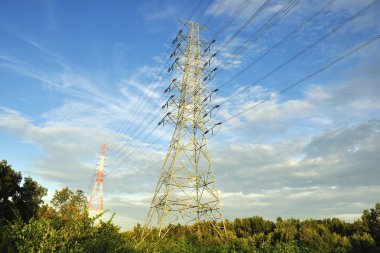 Elektrik İletim Hattı