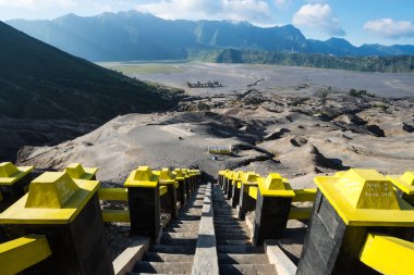 mount bromo volkanlar bromo içinde strairway