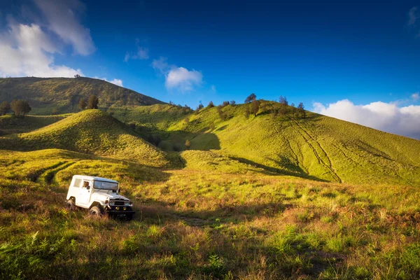 Tourists 4x4 for tourist rent at Mount Bromo — Stock Photo, Image