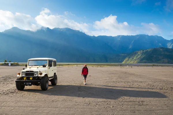 Jeep pour touristes à louer au Mont Bromo — Photo