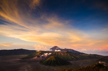 Mount bromo volkanlar bromo tengger semeru Milli Parkı