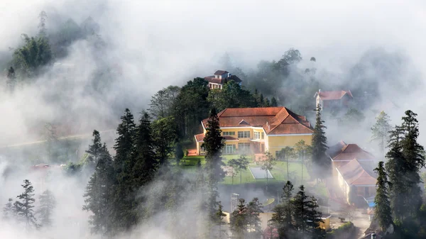 Günaydın vietnam siste sapa Vadisi şehir