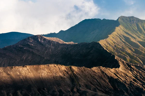 Monte Bromo vulcões em Bromo Tengger Semeru National Park — Fotografia de Stock