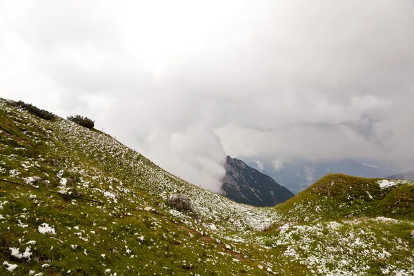 Alpen di musim panas yang cerah — Stok Foto