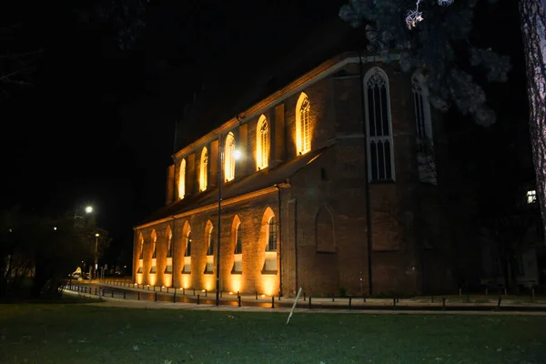 Noche Ciudad Europea Arquitectura Las Luces Las Linternas — Foto de Stock