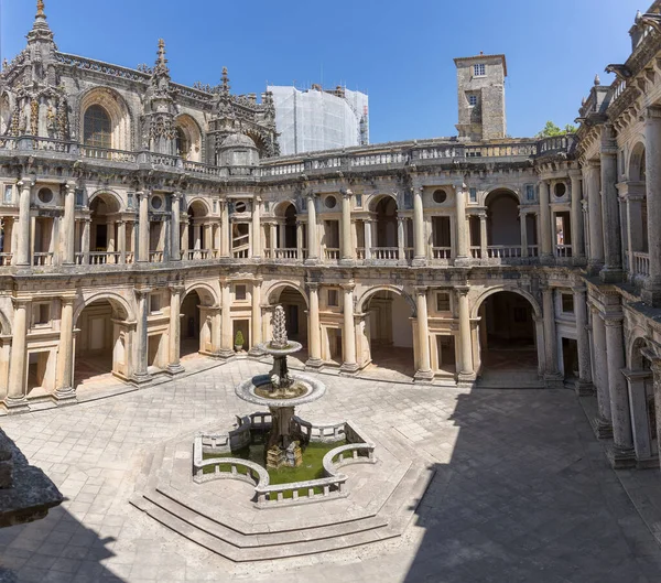 Tomar Portugal 2022 View Renaissance Main Cloister Ornamented Fountain Middle — 图库照片