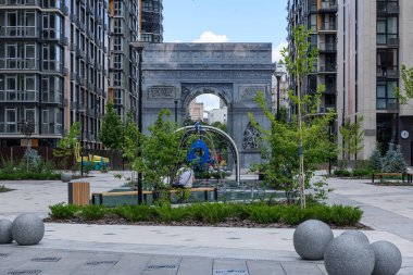 Kiev, Ukrayna 'nın modern mimarisi. Şehir merkezindeki konut kompleksi Fransız Mahallesi projesi.