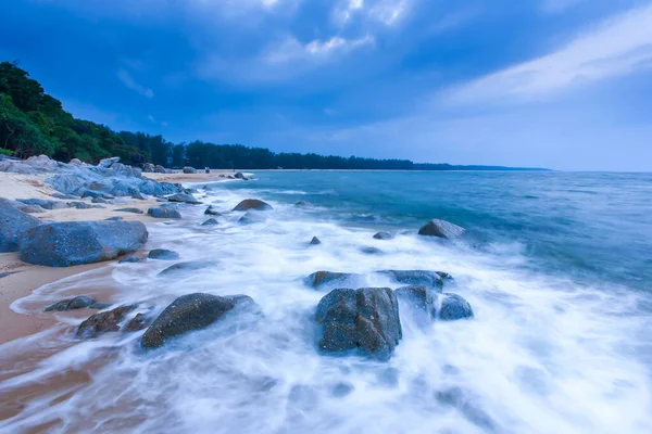 Vista Sul Mare Una Spiaggia Tropicale Tramonto Onde Oceaniche Astratte — Foto Stock