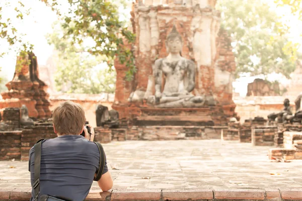 Back View Tourist Man Taking Pictures Digital Camera Ancient Buddhist — Zdjęcie stockowe