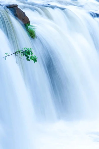 Landscape Tad Pha Suam Waterfall Rainy Season Freshwater Flowing Rocks — Stockfoto