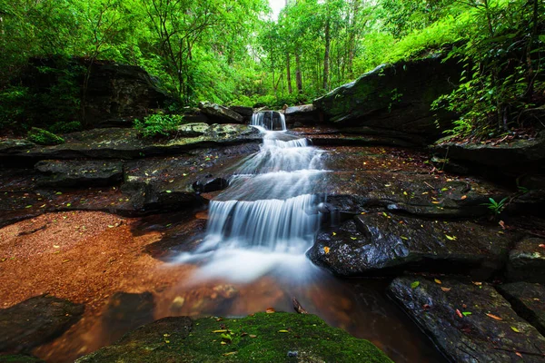 Landscape Pure Tropical Waterfall Rainy Season Freshwater Flowing Edge Sedimentary — Fotografia de Stock