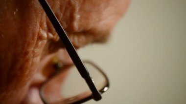 luthier, marangoz veya zanaatkar kapatın.