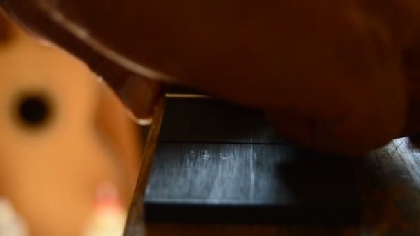 Perdeler bir gitar işaretleme luthier — Stok video