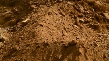 buldozer arazi ile çalışma