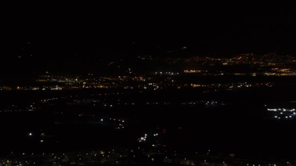 Lampu Kota Dan Mobil Mengemudi Malam Hari — Stok Video