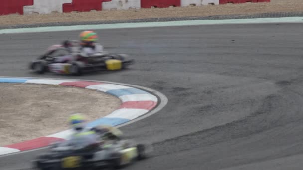 Karts Entrando Una Curva Una Carrera Karting — Vídeos de Stock