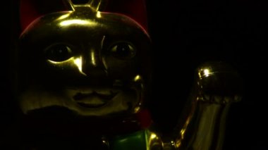 Maneki neko, Çinli Şanslı Kedi. Döngü