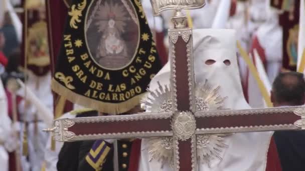 在圣周带着十字架忏悔 棕榈星期日 Velez Malaga 西班牙 — 图库视频影像