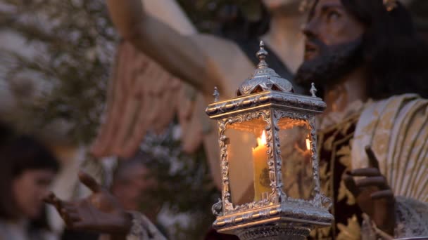 Lámpa Égő Gyertyával Jézus Krisztus Képére Aki Gecsemánéban Imádkozik Angyalokkal — Stock videók