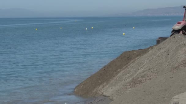 Tractor Depositing Sand Works Regeneration Beaches — ストック動画