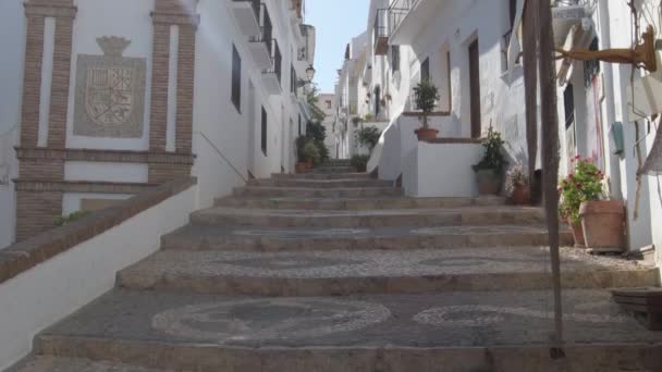 Andalusian Whitewashed Street Sunset Frigiliana Spain Tilt — Stockvideo