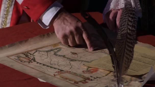 Hands Vintage Characterized Military Generals Pointing Old Map Historical Reenactment — Vídeo de Stock