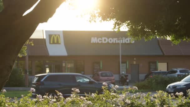 Mcdonald Restaurant Sunset — Wideo stockowe