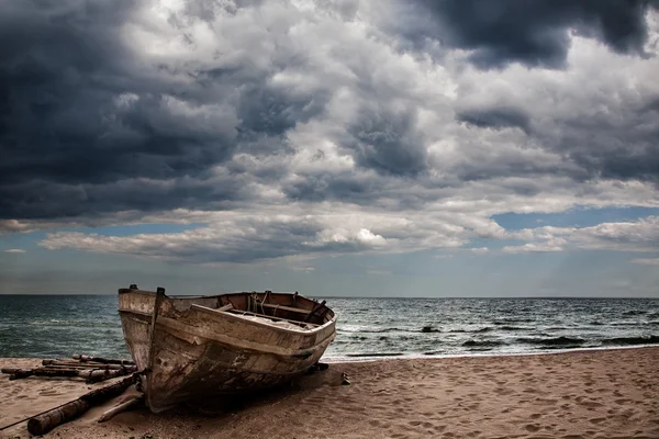 Boot op zee — Stockfoto