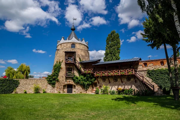 Restos Castelo Cidade Letychiv Dia Ensolarado Região Khmelnytsky — Fotografia de Stock