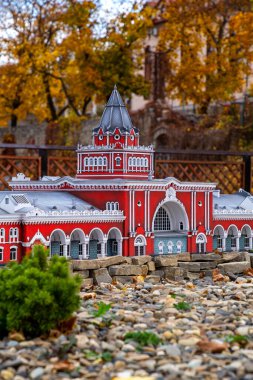 Ukrayna. Kamianets-Podilskyi. 21 Ekim 2020. Açık havada minyatür kaleler ve kaleler müzesi. 