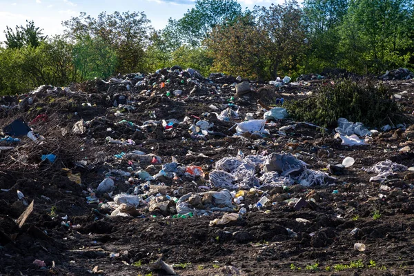 Şehrin Dışındaki Açık Havada Çöplük — Stok fotoğraf