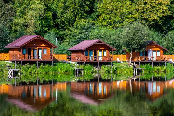 Wooden Houses Water Forest Carp Fishing Place Relax Nature Autumn — Foto de Stock