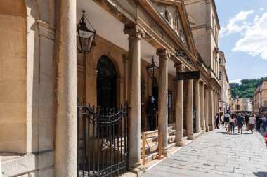 Bath şehri, İngiltere. 30-08-2020. Roma hamamlarındaki pompa odasına giriş.
