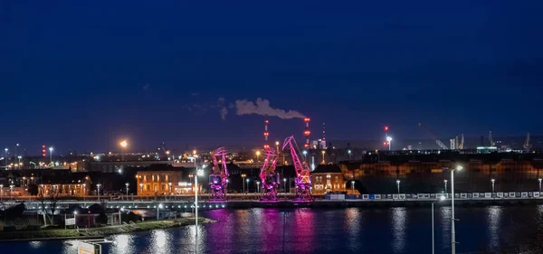 Three Old Port Cranes Colourfully Illuminated Night River Odra Boulevard — Stock Photo, Image